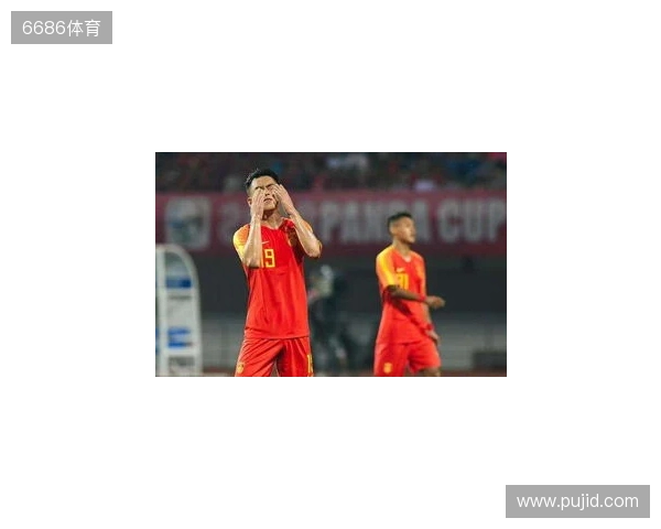 直播吧：邵佳一观摩熊猫杯考察球员，国足可能年底或明年初集中